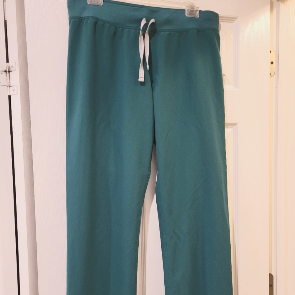 Figs scrub pants.  Size Medium Tall M/T